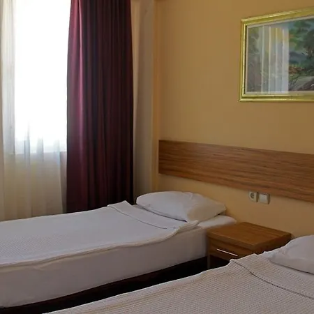 Hotel Cle 4*